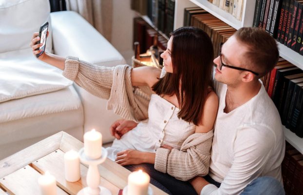 Czerwone flagi niewierności. Jak profesjonalnie zweryfikować podejrzenia o zdradę?